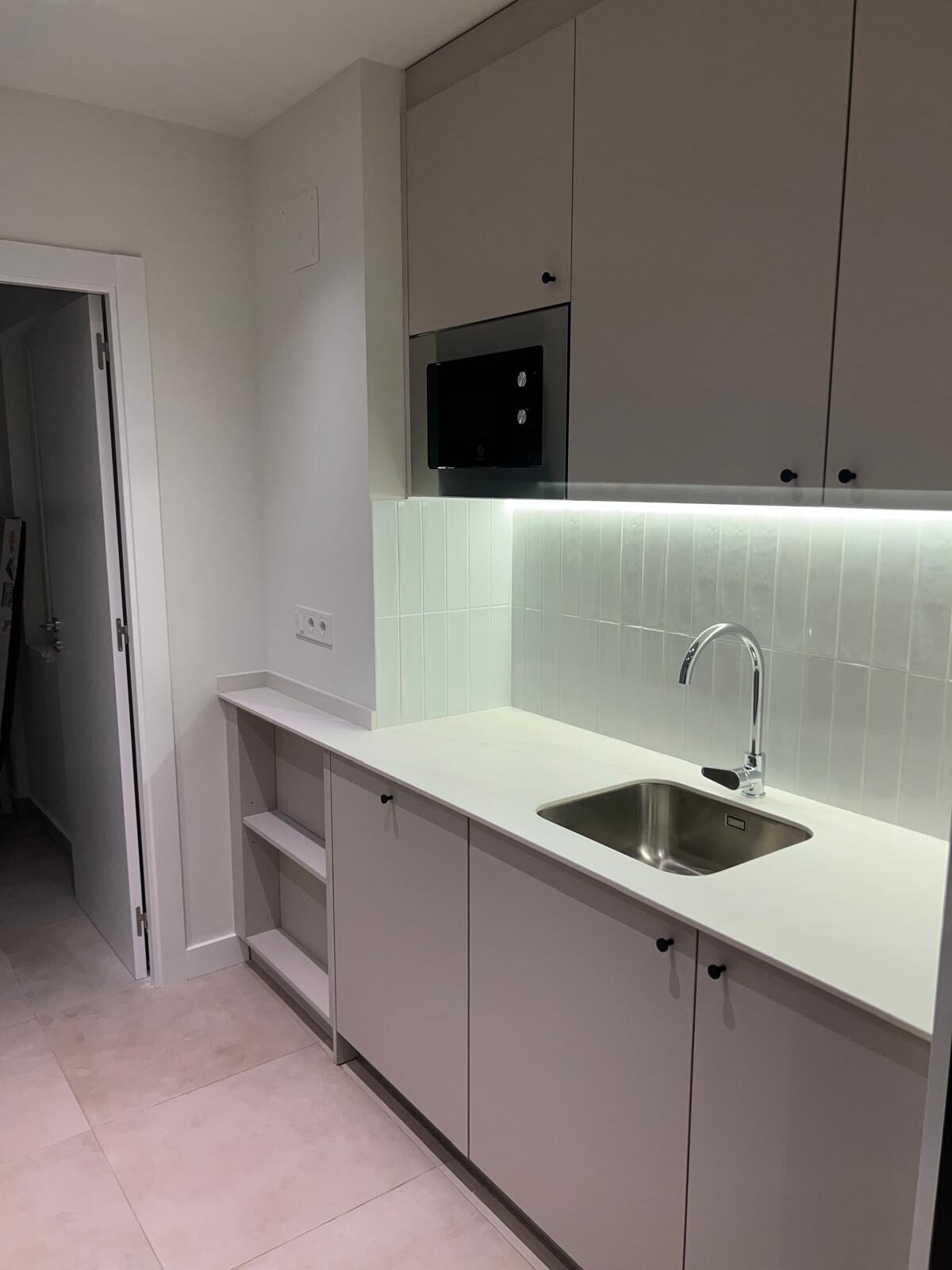 Reforma de cocinas en Poblenou, Barcelona — Proyecto Pujades de Grupo Arcada Estudio