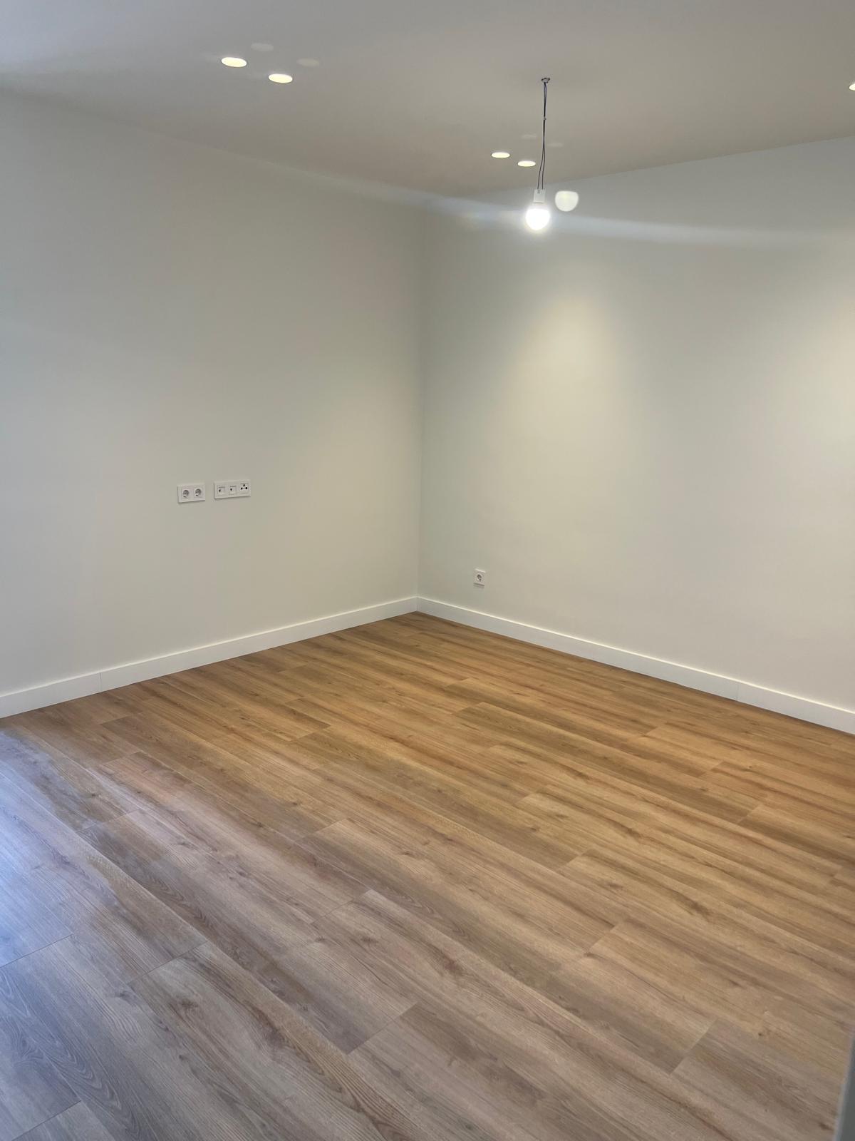 Reforma integral de vivienda con acabados modernos y personalizados