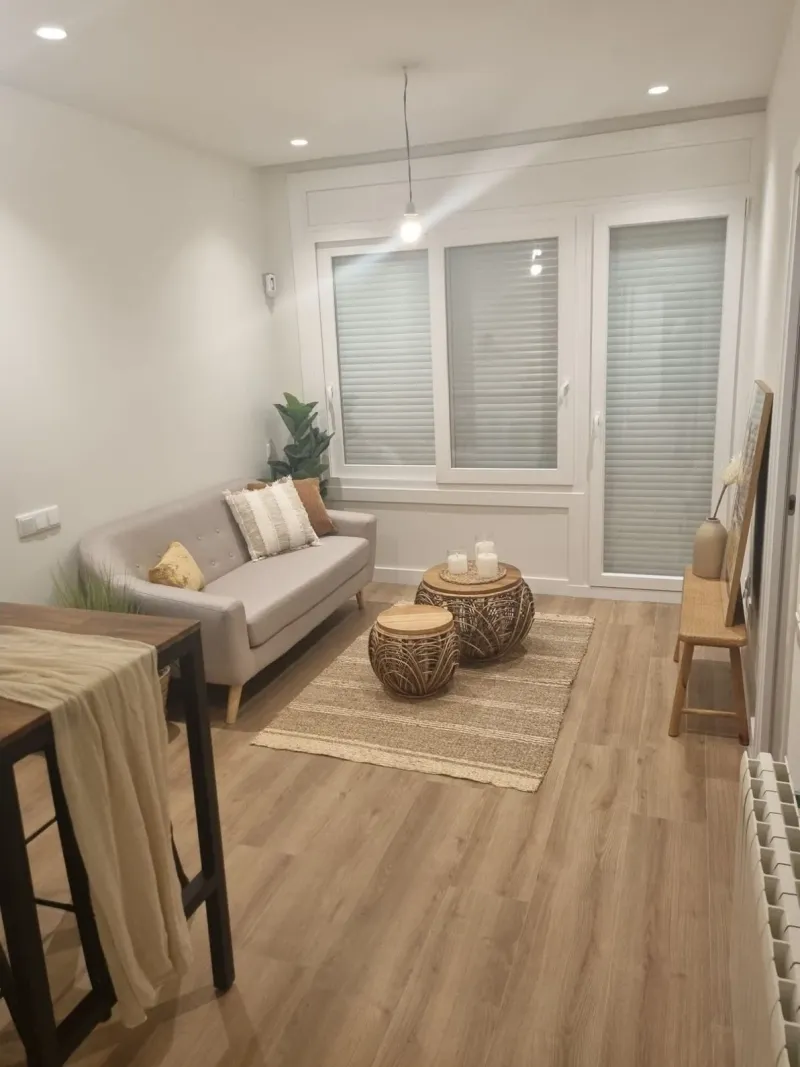 Salón reformado en Proyecto Entença, Eixample (Barcelona)