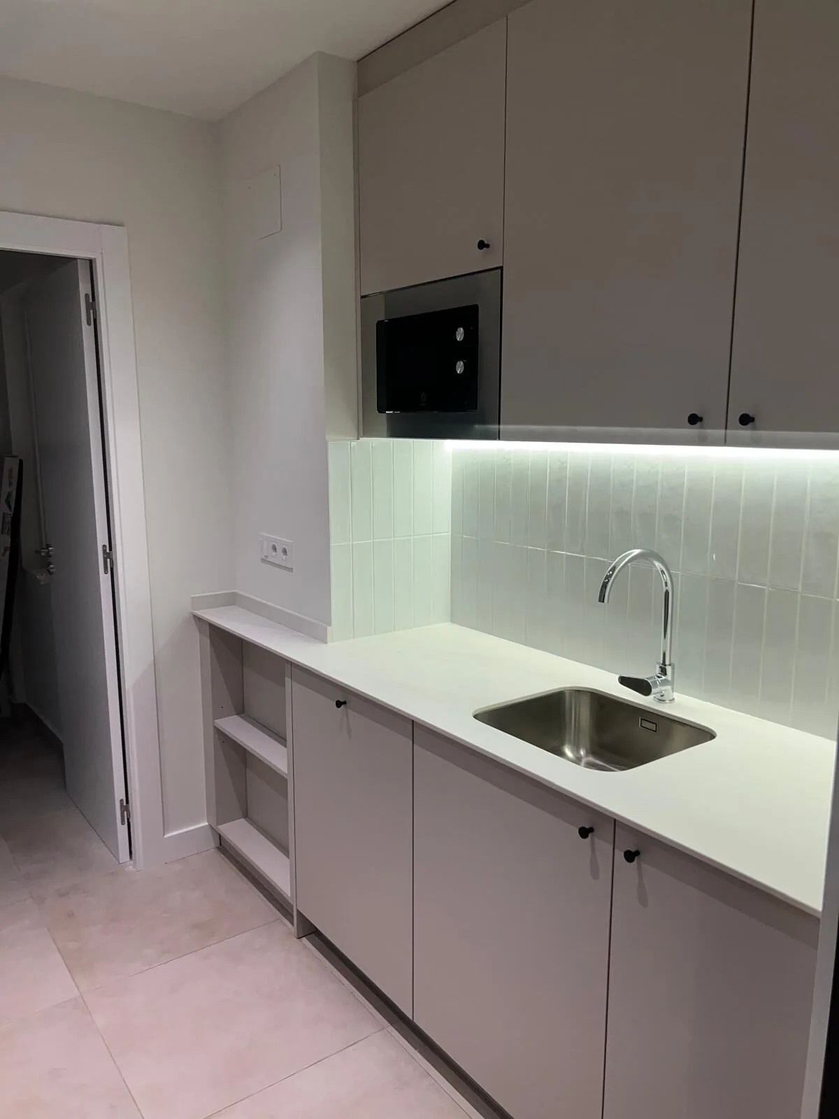 Cocina reformada en Proyecto Pujades, Poblenou (Barcelona)