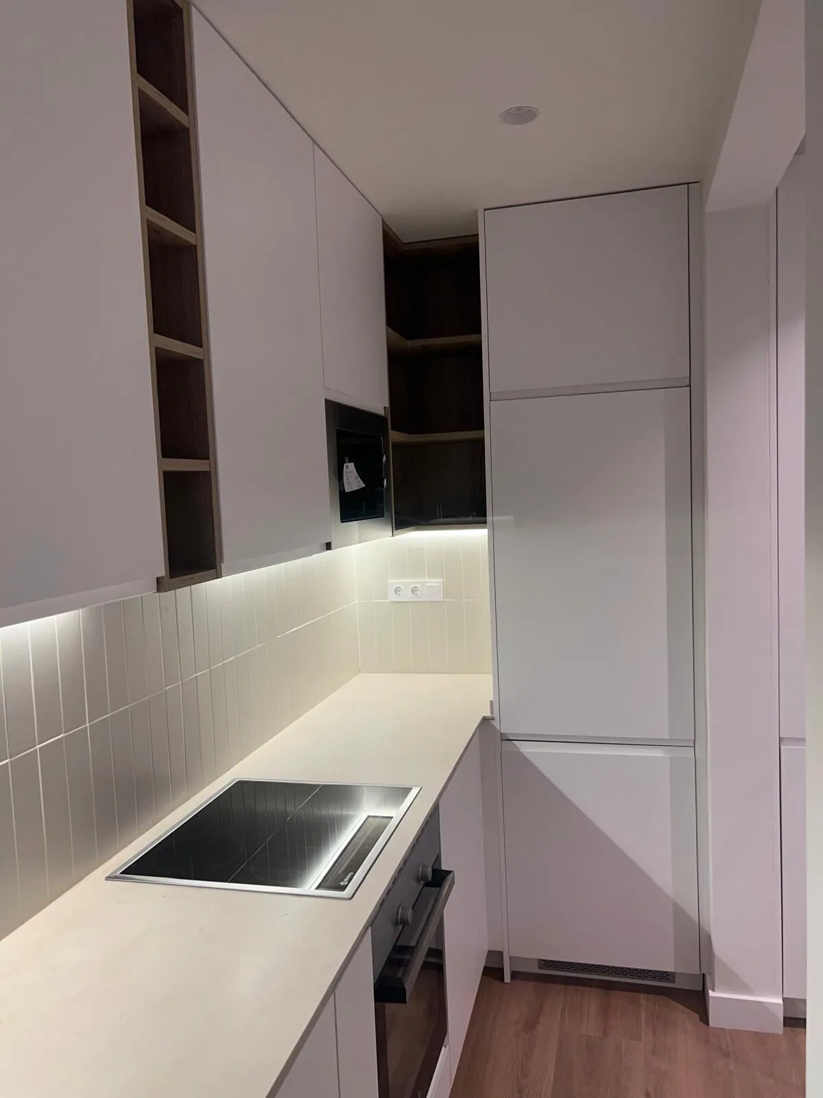 Cocina reformada en Proyecto Sant Pau, Eixample (Barcelona)